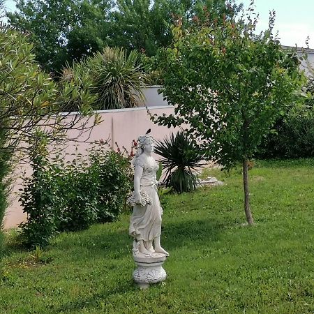 Les Cigalous Bed & Breakfast Restinclieres Exterior foto