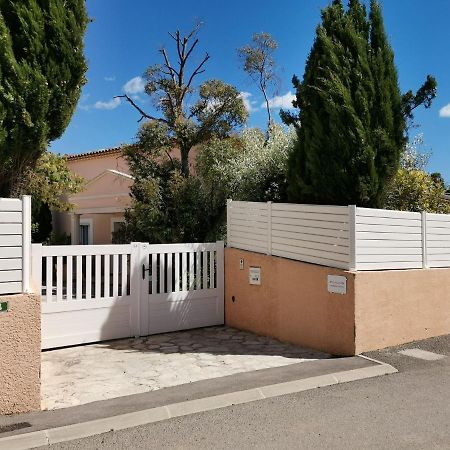Les Cigalous Bed & Breakfast Restinclieres Exterior foto