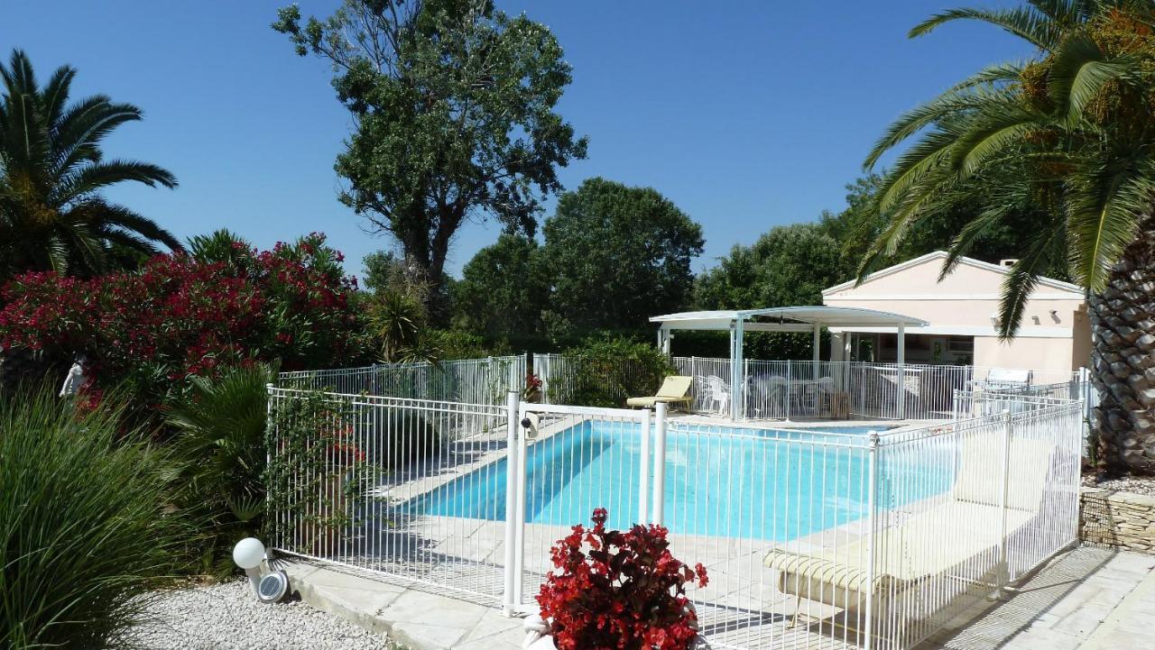 Les Cigalous Bed & Breakfast Restinclieres Exterior foto