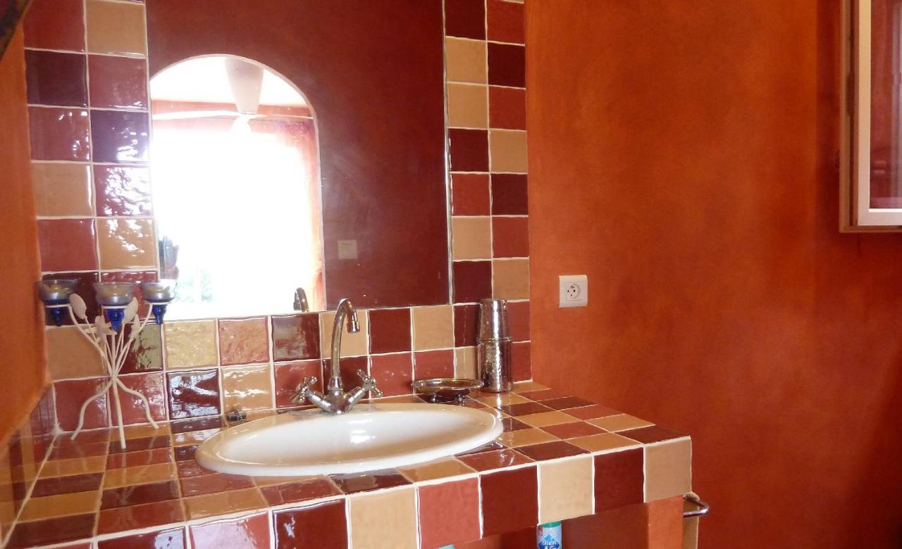 Les Cigalous Bed & Breakfast Restinclieres Exterior foto