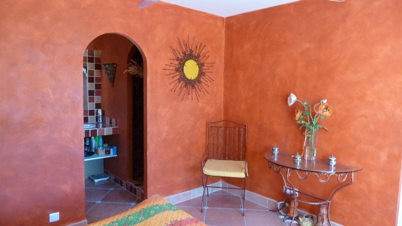 Les Cigalous Bed & Breakfast Restinclieres Exterior foto