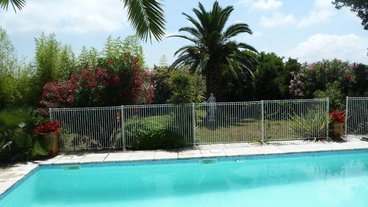 Les Cigalous Bed & Breakfast Restinclieres Exterior foto