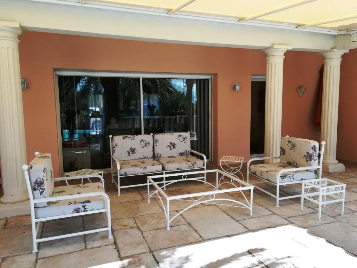 Les Cigalous Bed & Breakfast Restinclieres Exterior foto
