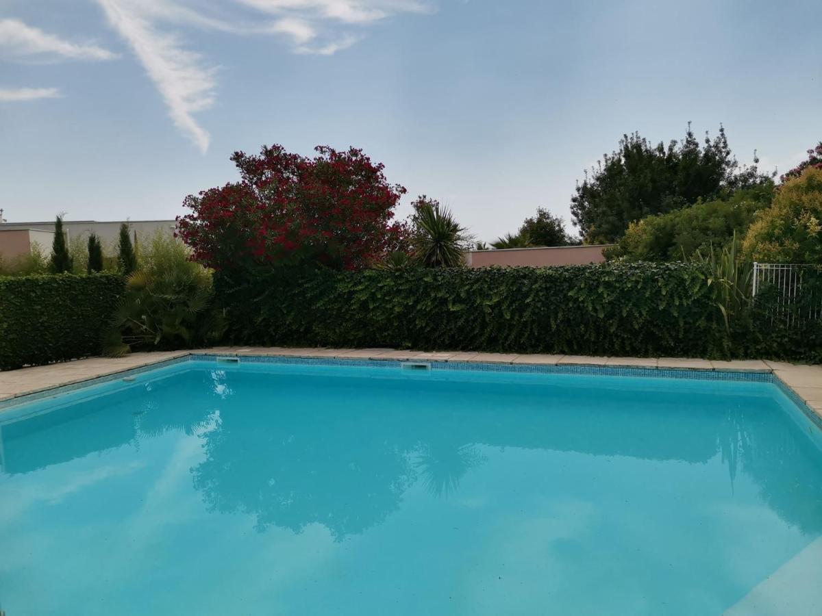 Les Cigalous Bed & Breakfast Restinclieres Exterior foto